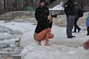 naked in-snow 051