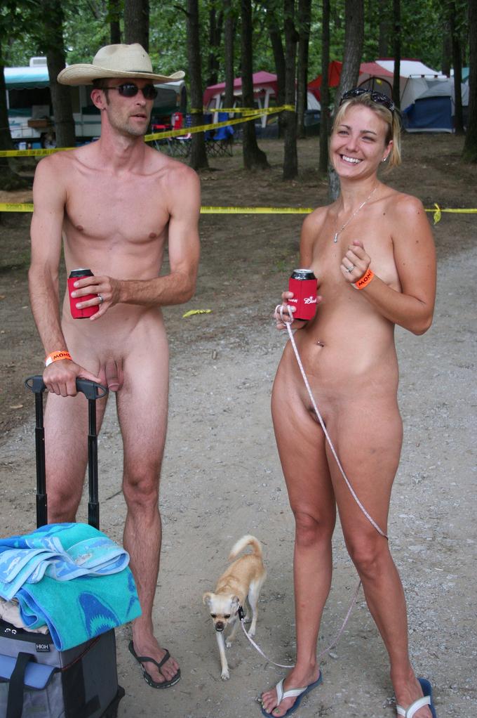 https://www.nudismlife.com/galleries/nudists_and_nude/Naturist_from_SaoPaulo/104859546414_nudist_camp.jpg