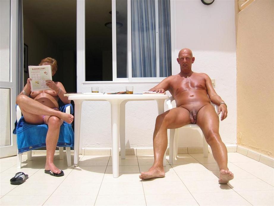https://www.nudismlife.com/galleries/nudists_and_nude/nudists_couple/nudists_nude_naturists_couple_0174.jpg