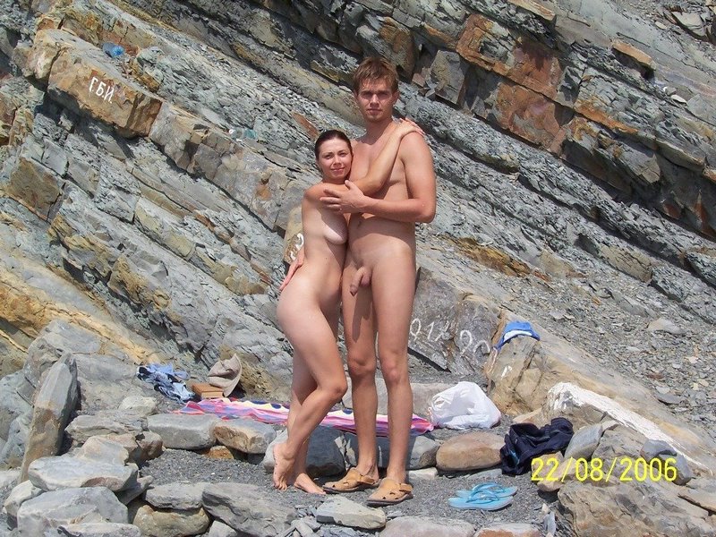 https://www.nudismlife.com/galleries/nudists_and_nude/nudists_couple/nudists_nude_naturists_couple_0195.jpg
