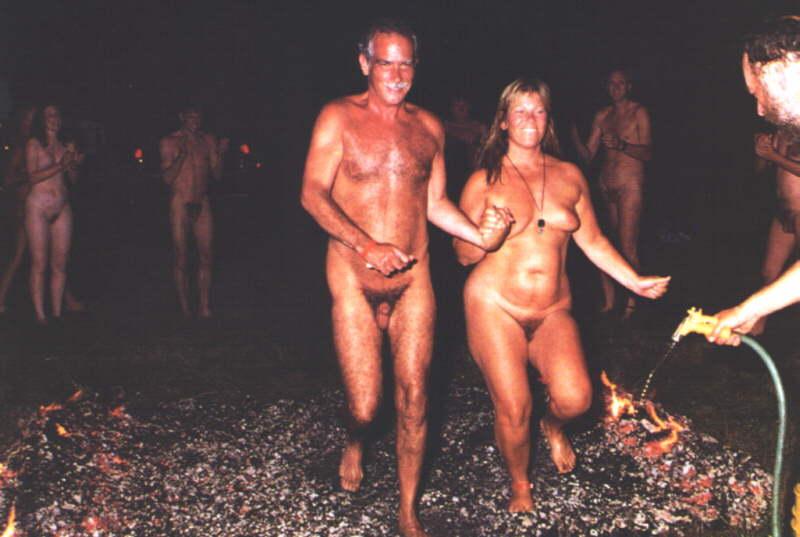 https://www.nudismlife.com/galleries/nudists_and_nude/nudists_couple/nudists_nude_naturists_couple_0427.jpg