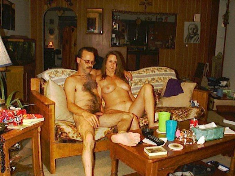 https://www.nudismlife.com/galleries/nudists_and_nude/nudists_couple/nudists_nude_naturists_couple_0483.jpg