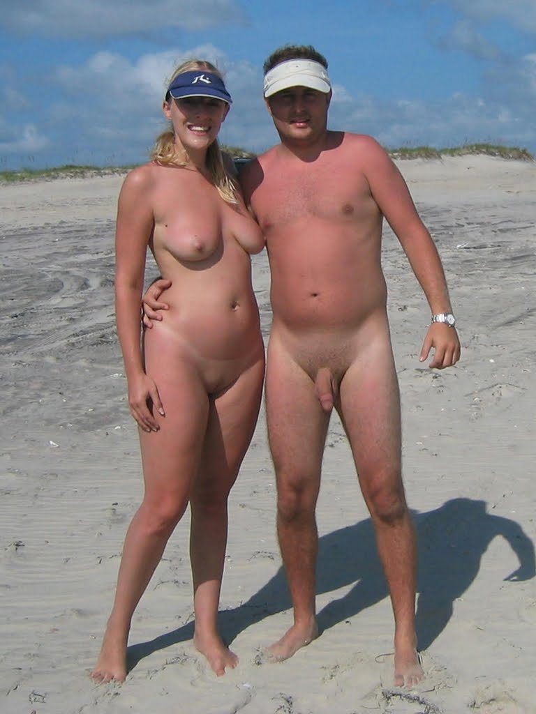 https://www.nudismlife.com/galleries/nudists_and_nude/nudists_couple/nudists_nude_naturists_couple_0488.jpg