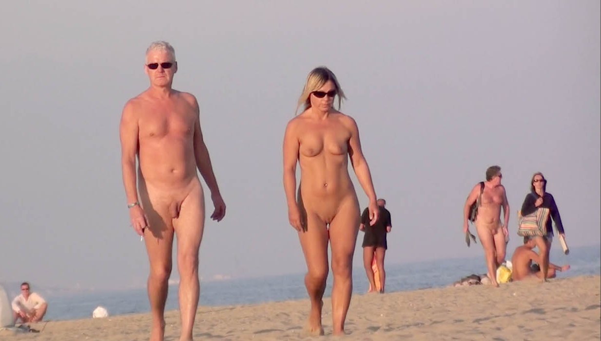 https://www.nudismlife.com/galleries/nudists_and_nude/nudists_couple/nudists_nude_naturists_couple_0506.jpg
