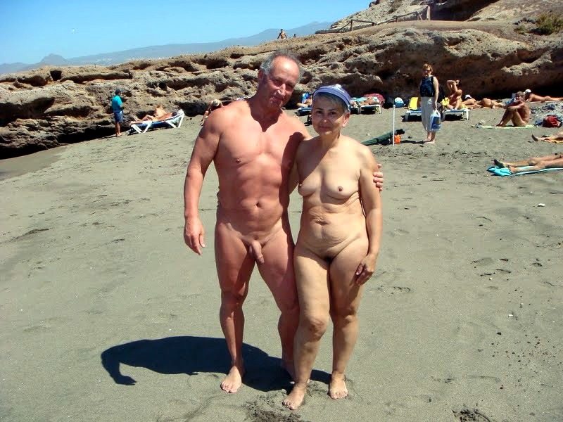 https://www.nudismlife.com/galleries/nudists_and_nude/nudists_couple/nudists_nude_naturists_couple_0523.jpg