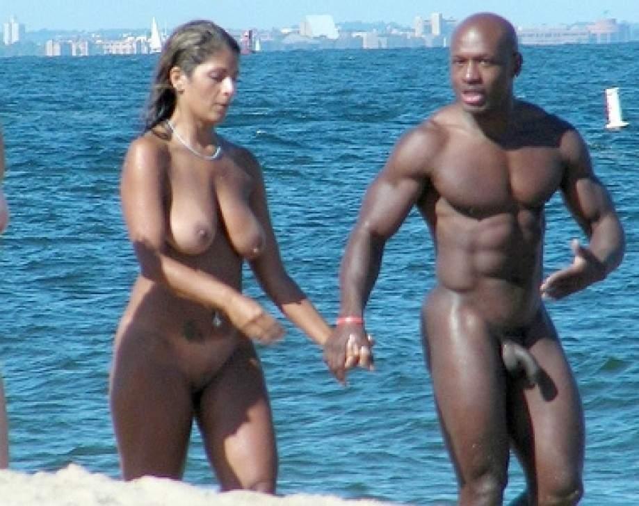 https://www.nudismlife.com/galleries/nudists_and_nude/nudists_couple/nudists_nude_naturists_couple_0532.jpg
