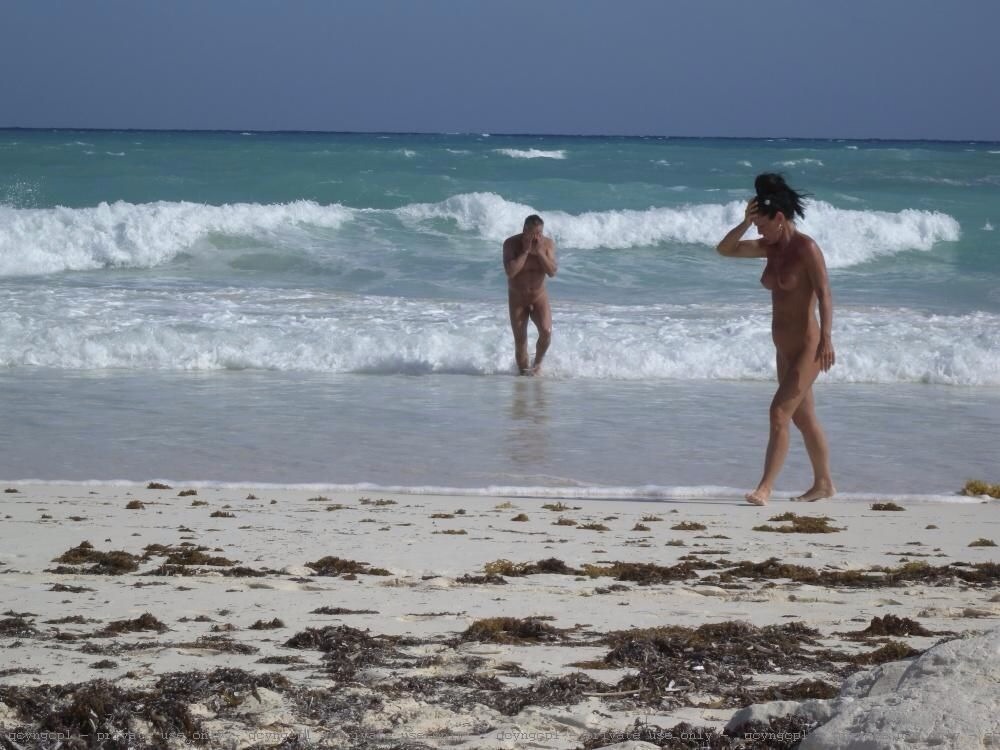https://www.nudismlife.com/galleries/nudists_and_nude/nudists_couple/nudists_nude_naturists_couple_0533.jpg