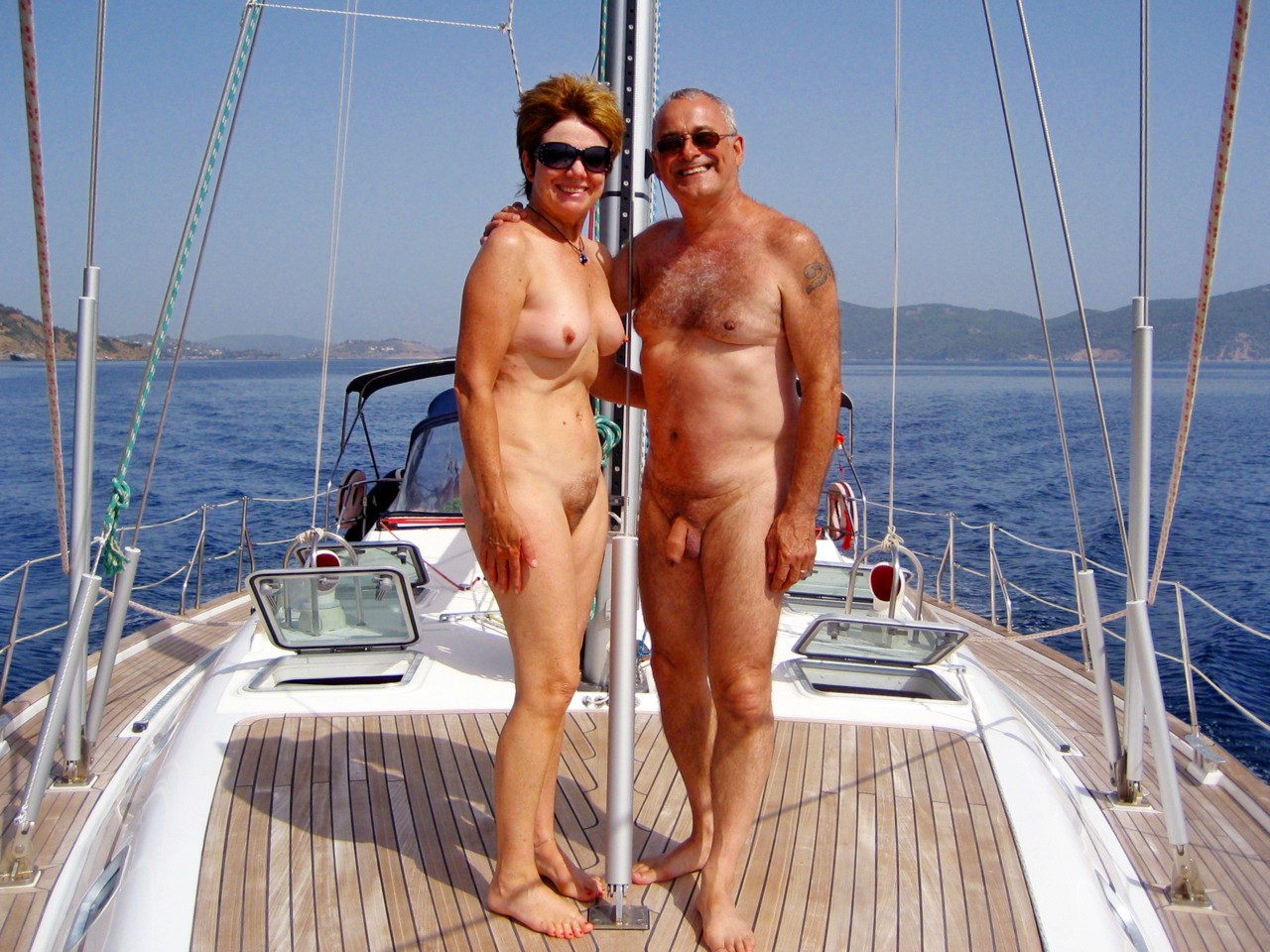 https://www.nudismlife.com/galleries/nudists_and_nude/nudists_couple/nudists_nude_naturists_couple_0654.jpg