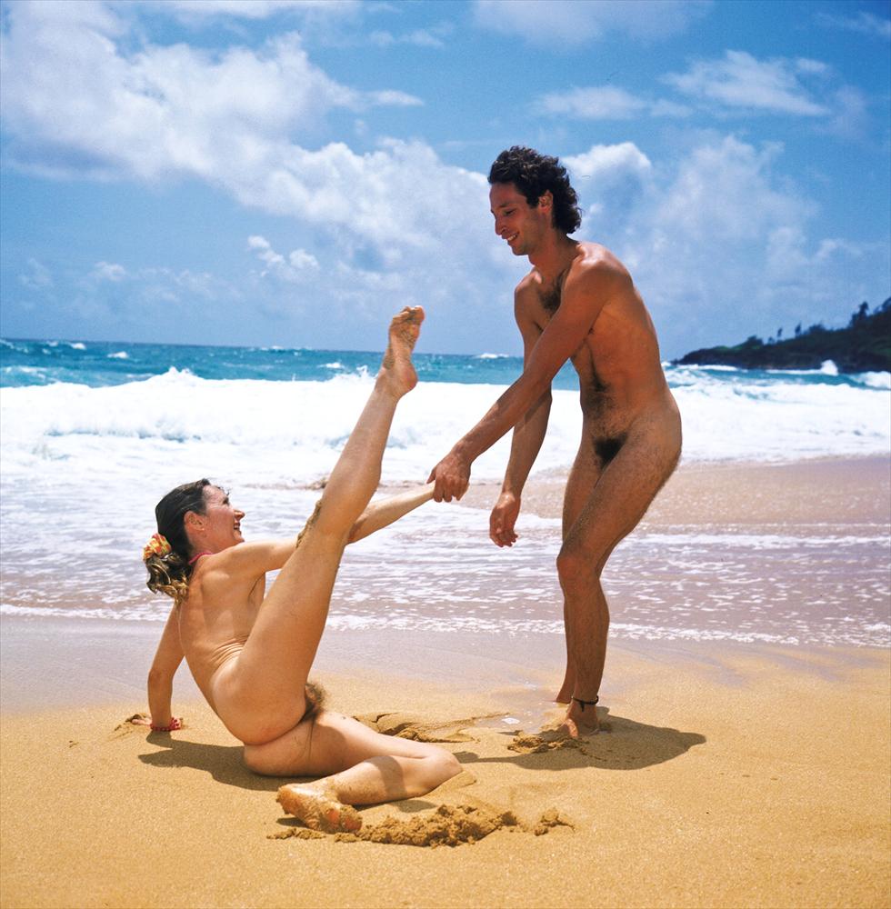 https://www.nudismlife.com/galleries/nudists_and_nude/nudists_couple/nudists_nude_naturists_couple_0661.jpg