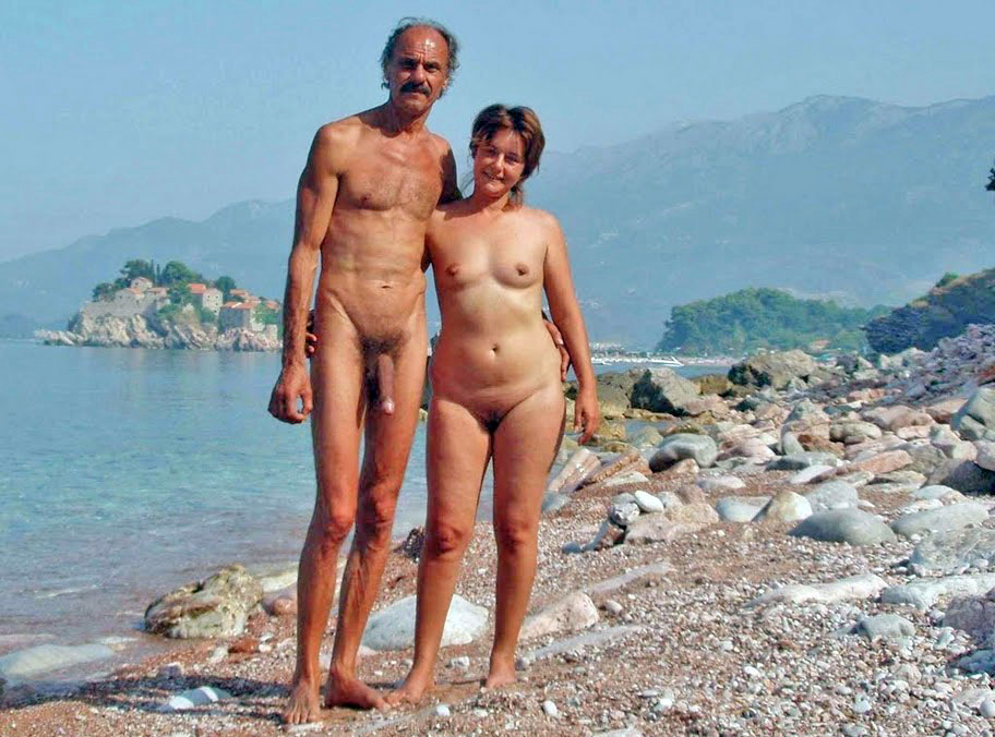https://www.nudismlife.com/galleries/nudists_and_nude/nudists_couple/nudists_nude_naturists_couple_0716.jpg