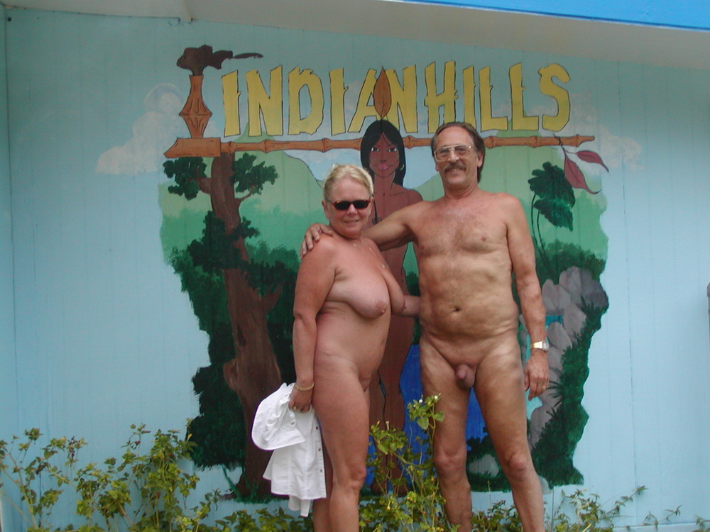 https://www.nudismlife.com/galleries/nudists_and_nude/nudists_couple/nudists_nude_naturists_couple_0740.jpg