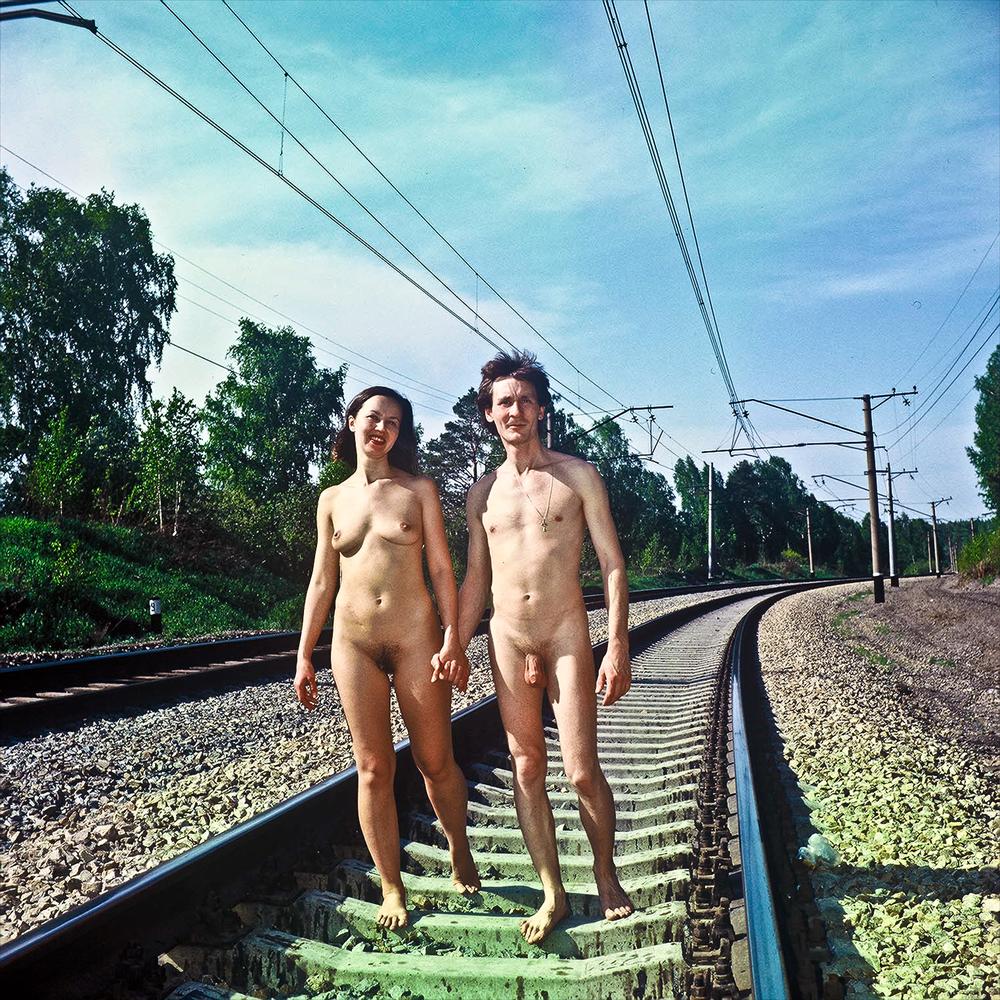 https://www.nudismlife.com/galleries/nudists_and_nude/nudists_couple/nudists_nude_naturists_couple_0756.jpg