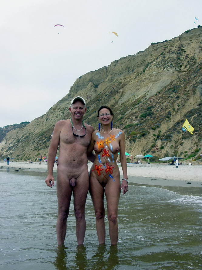 https://www.nudismlife.com/galleries/nudists_and_nude/nudists_couple/nudists_nude_naturists_couple_0837.jpg
