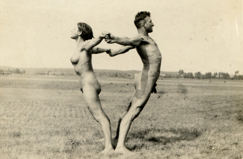 https://www.nudismlife.com/galleries/nudists_and_nude/nudists_couple/nudists_nude_naturists_couple_0855.jpg