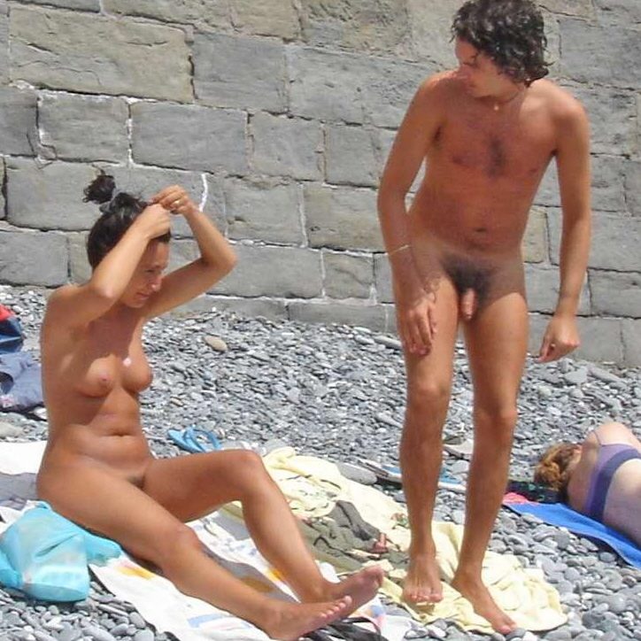 https://www.nudismlife.com/galleries/nudists_and_nude/nudists_couple/nudists_nude_naturists_couple_0883.jpg
