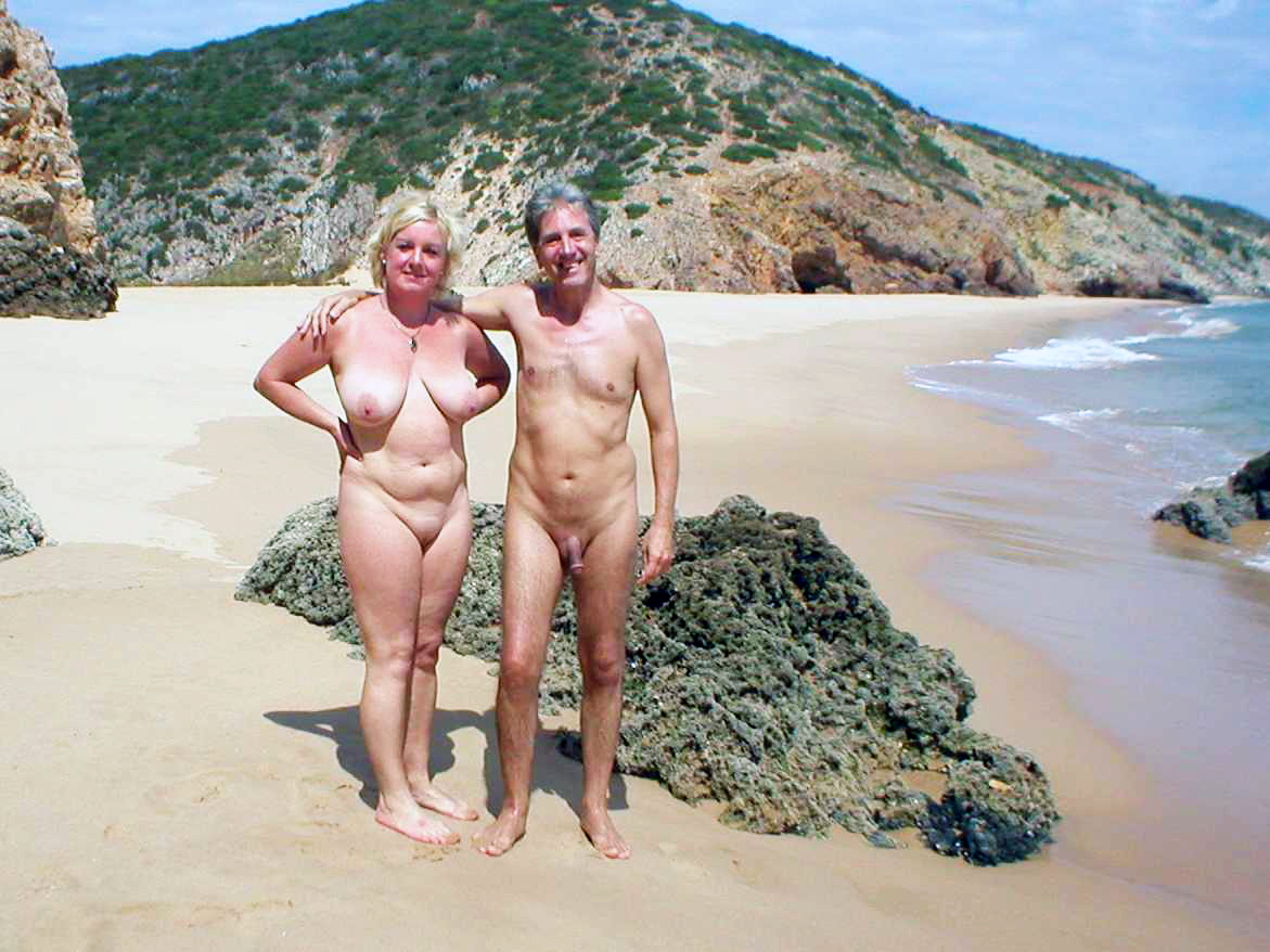 https://www.nudismlife.com/galleries/nudists_and_nude/nudists_couple/nudists_nude_naturists_couple_1008.jpg