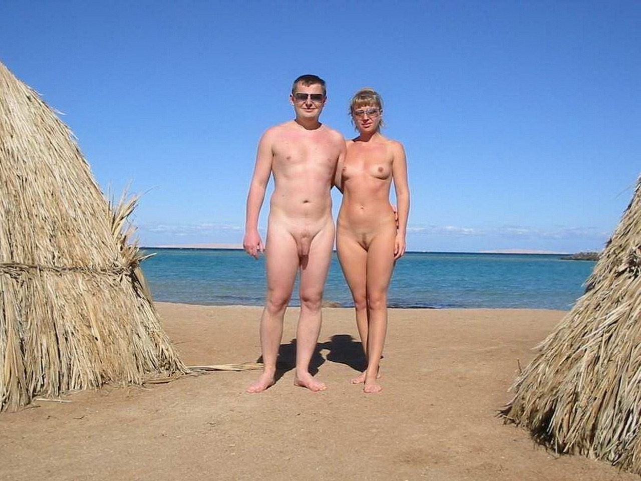 https://www.nudismlife.com/galleries/nudists_and_nude/nudists_couple/nudists_nude_naturists_couple_1080.jpg