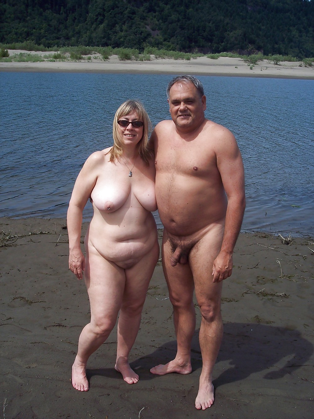 https://www.nudismlife.com/galleries/nudists_and_nude/nudists_couple/nudists_nude_naturists_couple_1098.jpg
