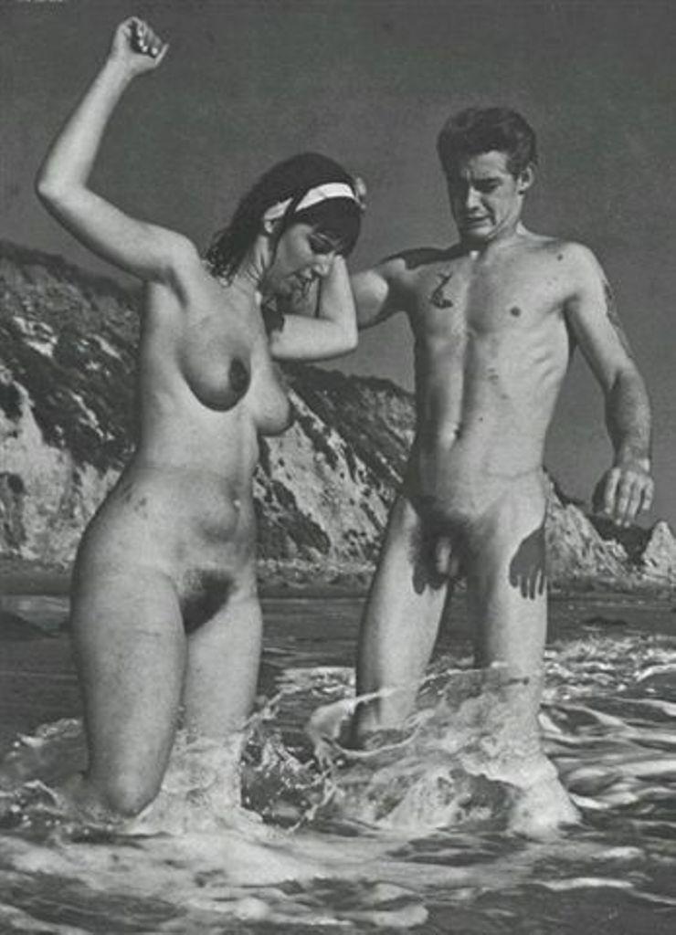 https://www.nudismlife.com/galleries/nudists_and_nude/nudists_couple/nudists_nude_naturists_couple_1176.jpg
