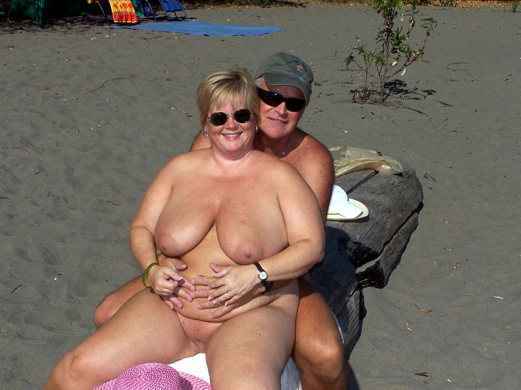 https://www.nudismlife.com/galleries/nudists_and_nude/nudists_couple/nudists_nude_naturists_couple_1406.jpg
