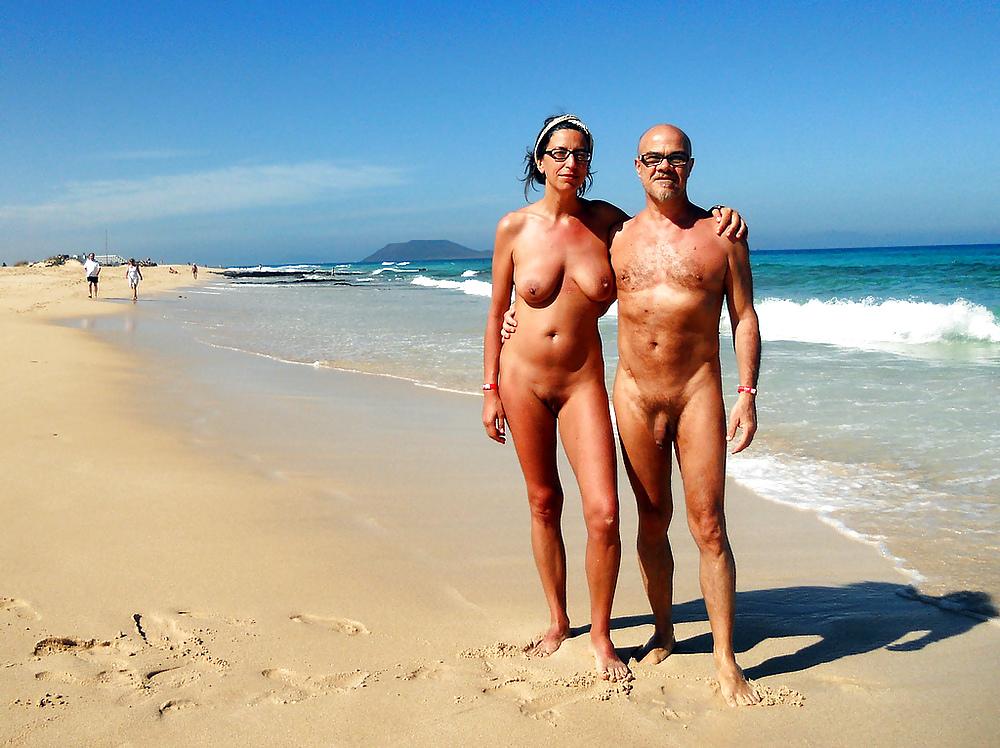 https://www.nudismlife.com/galleries/nudists_and_nude/nudists_couple/nudists_nude_naturists_couple_1417.jpg