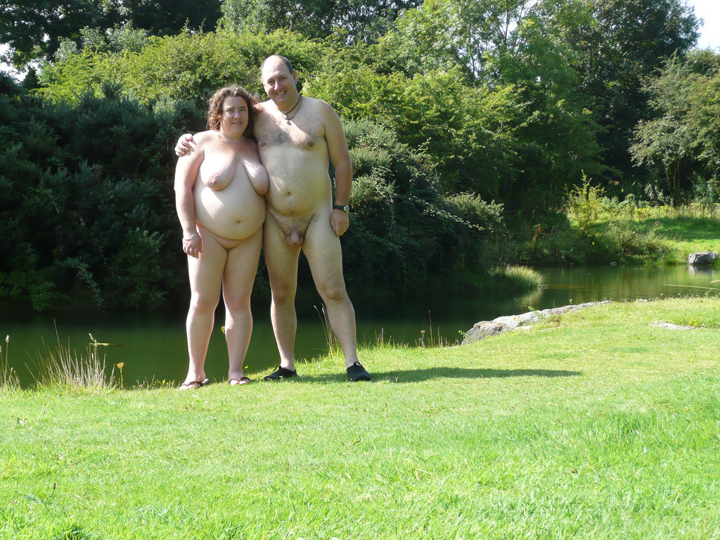 https://www.nudismlife.com/galleries/nudists_and_nude/nudists_couple/nudists_nude_naturists_couple_1423.jpg