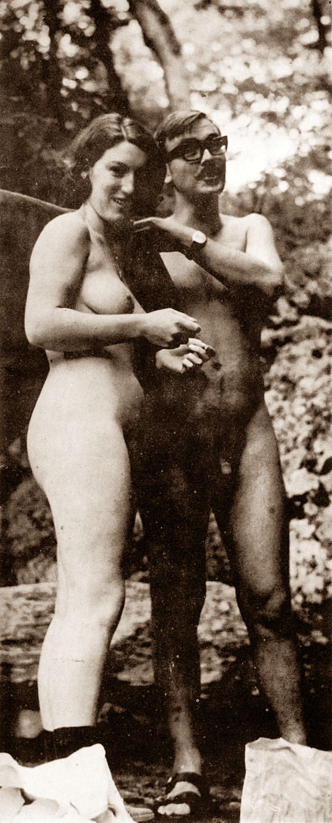 https://www.nudismlife.com/galleries/nudists_and_nude/nudists_couple/nudists_nude_naturists_couple_1457.jpg