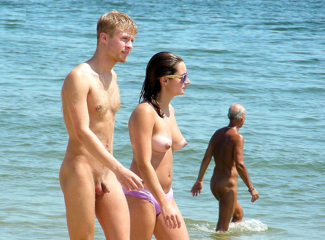 https://www.nudismlife.com/galleries/nudists_and_nude/nudists_couple/nudists_nude_naturists_couple_1614.jpg
