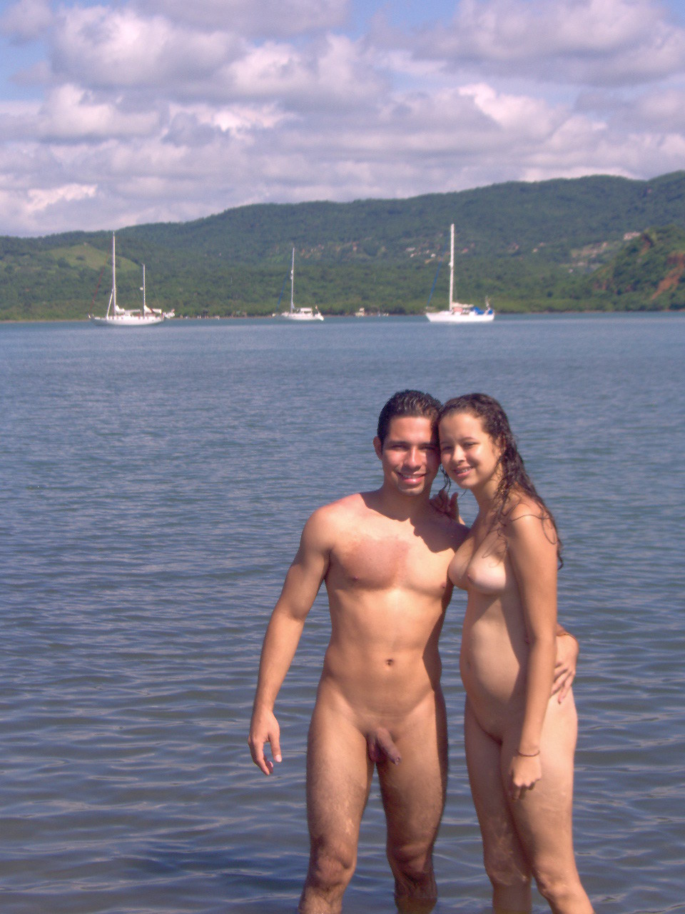 https://www.nudismlife.com/galleries/nudists_and_nude/nudists_couple/nudists_nude_naturists_couple_1896.jpg
