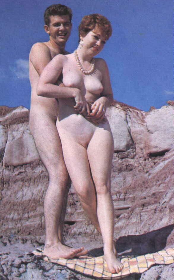 https://www.nudismlife.com/galleries/nudists_and_nude/nudists_couple/nudists_nude_naturists_couple_1898.jpg