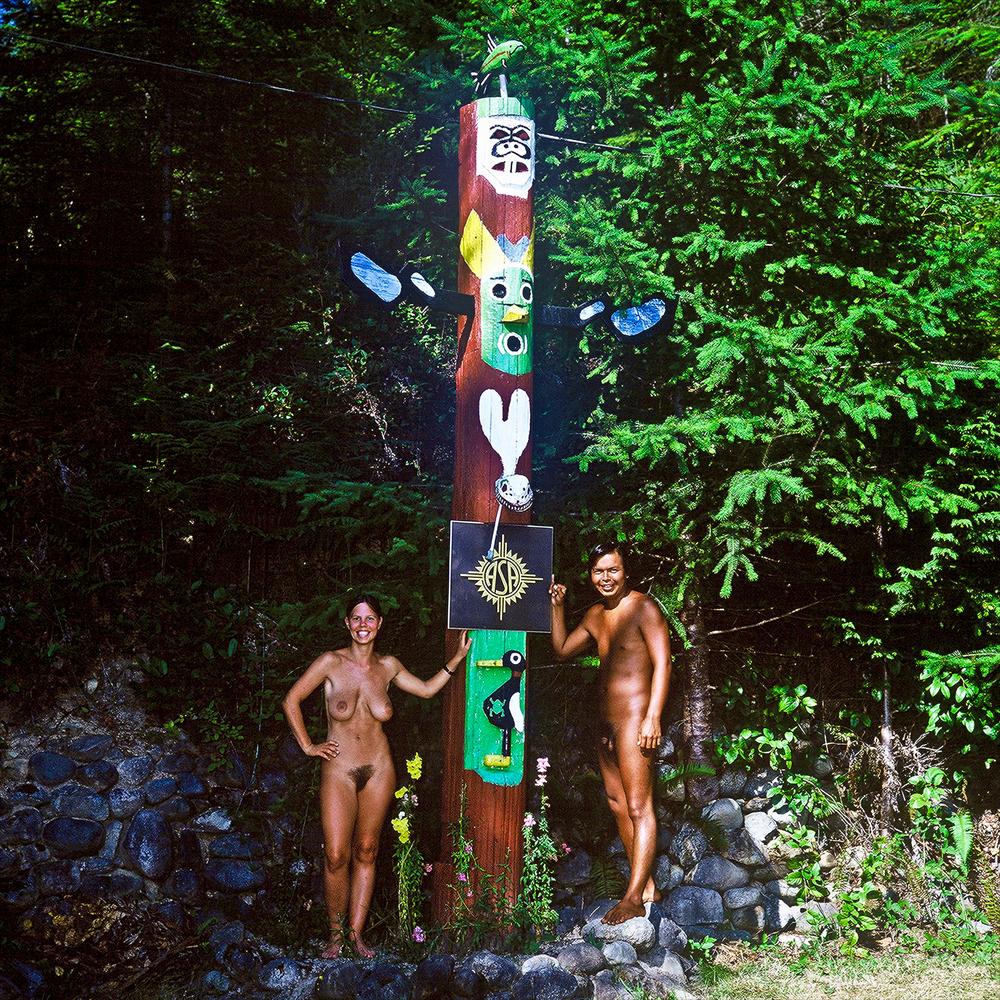 https://www.nudismlife.com/galleries/nudists_and_nude/nudists_couple/nudists_nude_naturists_couple_1934.jpg