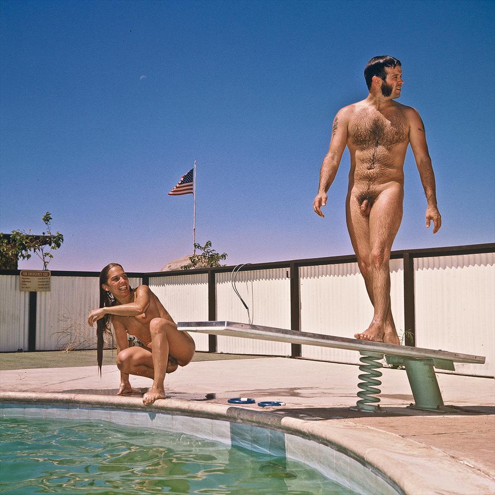 https://www.nudismlife.com/galleries/nudists_and_nude/nudists_couple/nudists_nude_naturists_couple_1999.jpg