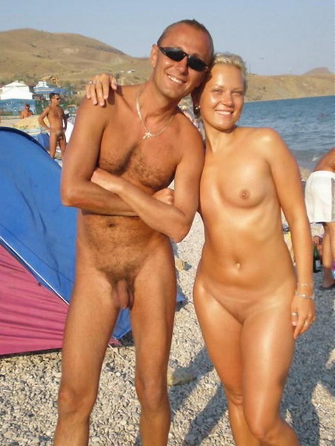 https://www.nudismlife.com/galleries/nudists_and_nude/nudists_couple/nudists_nude_naturists_couple_2036.jpg