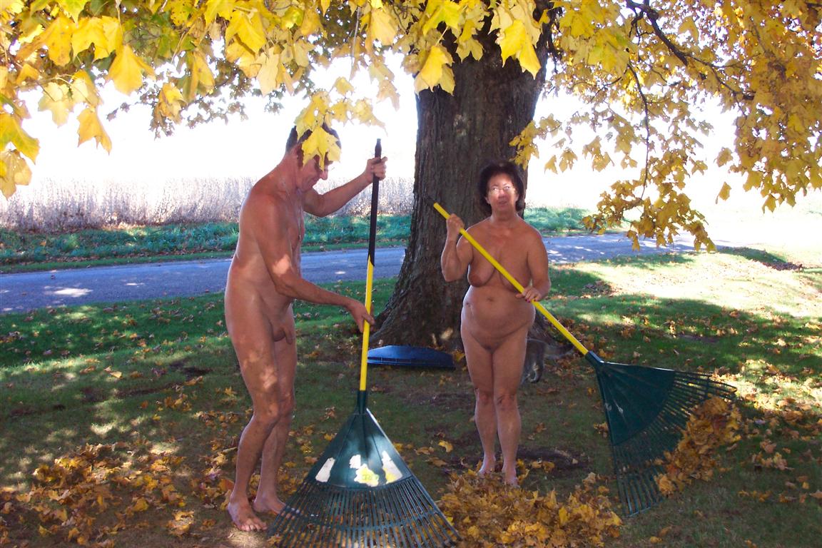 https://www.nudismlife.com/galleries/nudists_and_nude/nudists_couple/nudists_nude_naturists_couple_2106.jpg