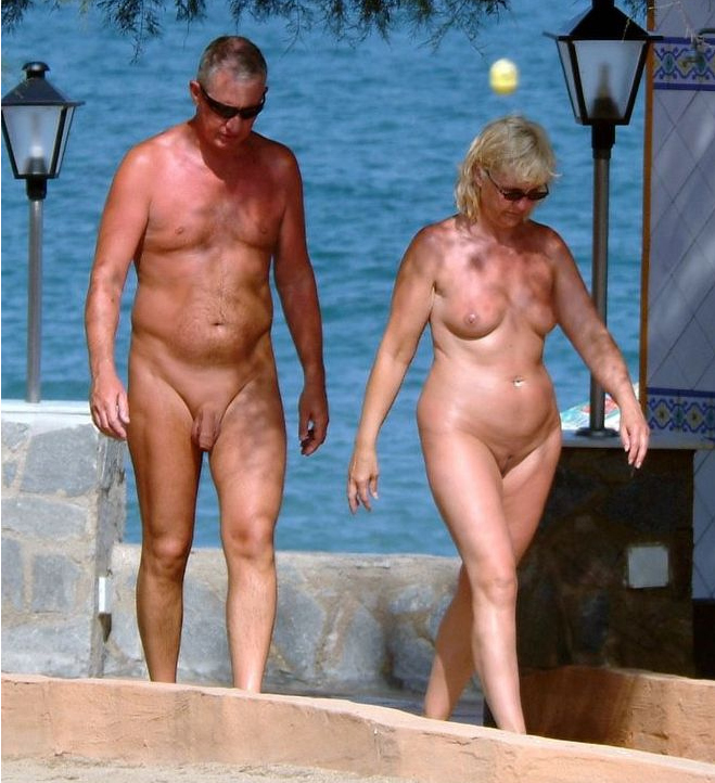 https://www.nudismlife.com/galleries/nudists_and_nude/nudists_couple/nudists_nude_naturists_couple_2116.jpg