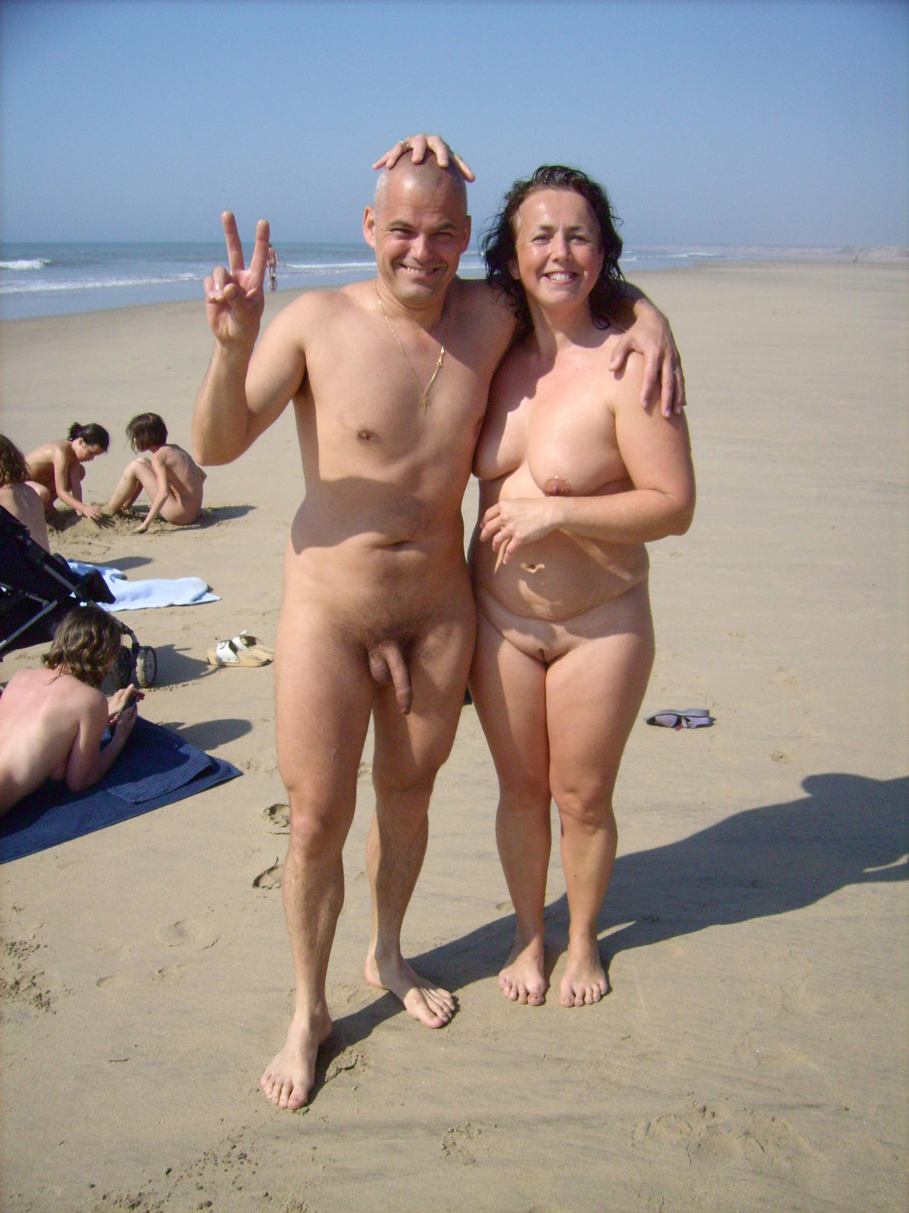 https://www.nudismlife.com/galleries/nudists_and_nude/nudists_couple/nudists_nude_naturists_couple_2117.jpg