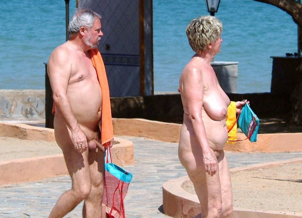 https://www.nudismlife.com/galleries/nudists_and_nude/nudists_couple/nudists_nude_naturists_couple_2118.jpg