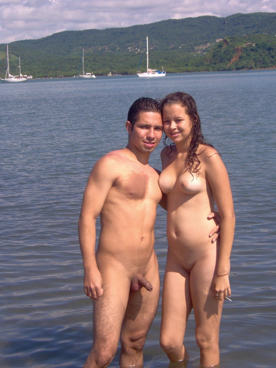 https://www.nudismlife.com/galleries/nudists_and_nude/nudists_couple/nudists_nude_naturists_couple_2356.jpg