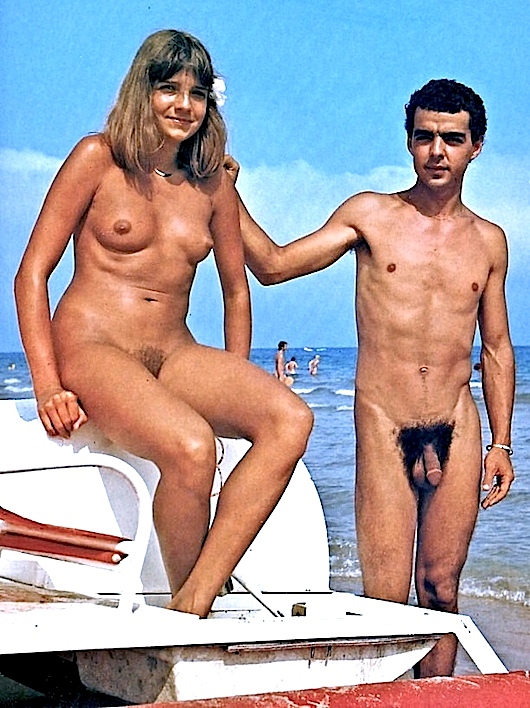 https://www.nudismlife.com/galleries/nudists_and_nude/nudists_couple/nudists_nude_naturists_couple_2442.jpg