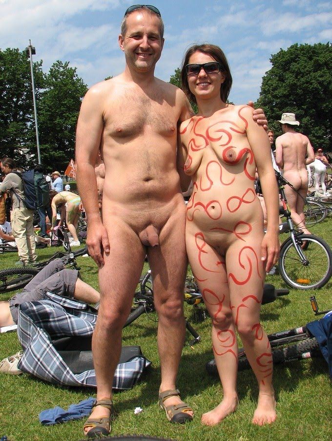https://www.nudismlife.com/galleries/nudists_and_nude/nudists_couple/nudists_nude_naturists_couple_2574.jpg