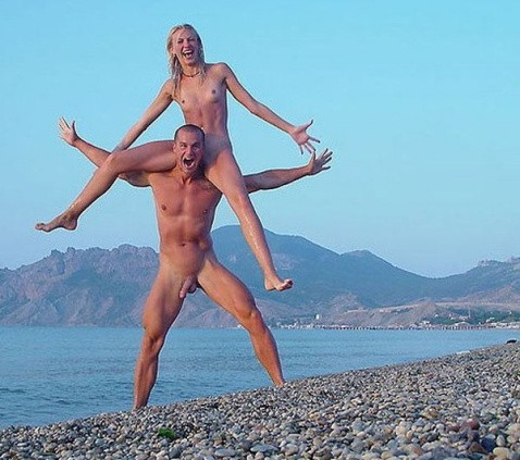 nudists nude naturists couple 2662
