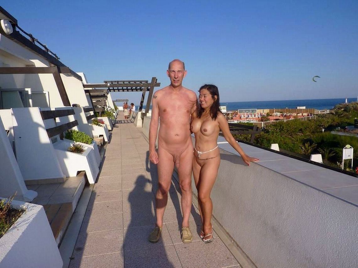 https://www.nudismlife.com/galleries/nudists_and_nude/nudists_couple/nudists_nude_naturists_couple_2800.jpg