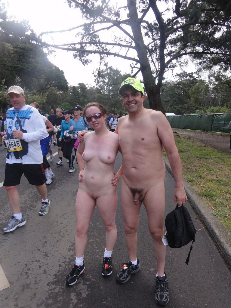 https://www.nudismlife.com/galleries/nudists_and_nude/nudists_couple/nudists_nude_naturists_couple_2807.jpg