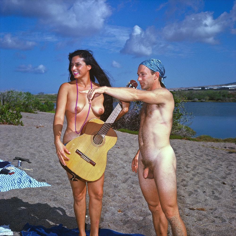 https://www.nudismlife.com/galleries/nudists_and_nude/nudists_couple/nudists_nude_naturists_couple_2821.jpg