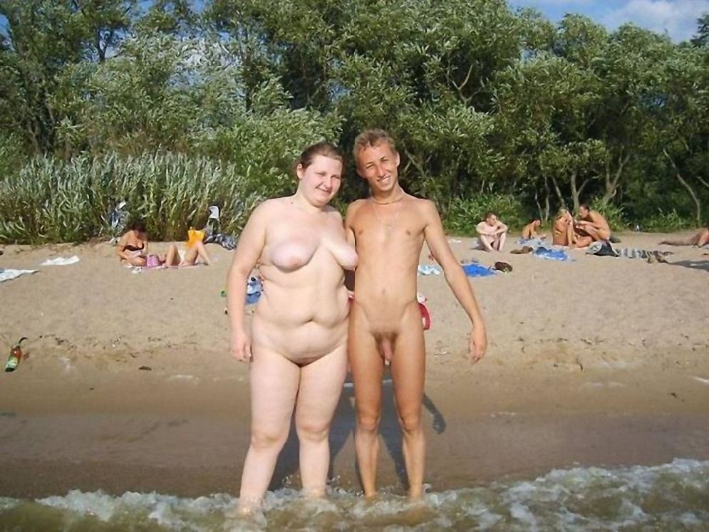 https://www.nudismlife.com/galleries/nudists_and_nude/nudists_couple/nudists_nude_naturists_couple_2827.jpg