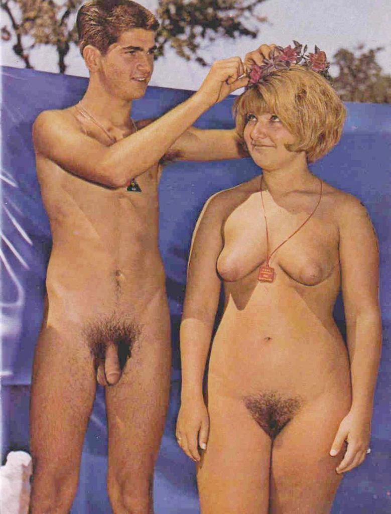 https://www.nudismlife.com/galleries/nudists_and_nude/nudists_couple/nudists_nude_naturists_couple_2838.jpg