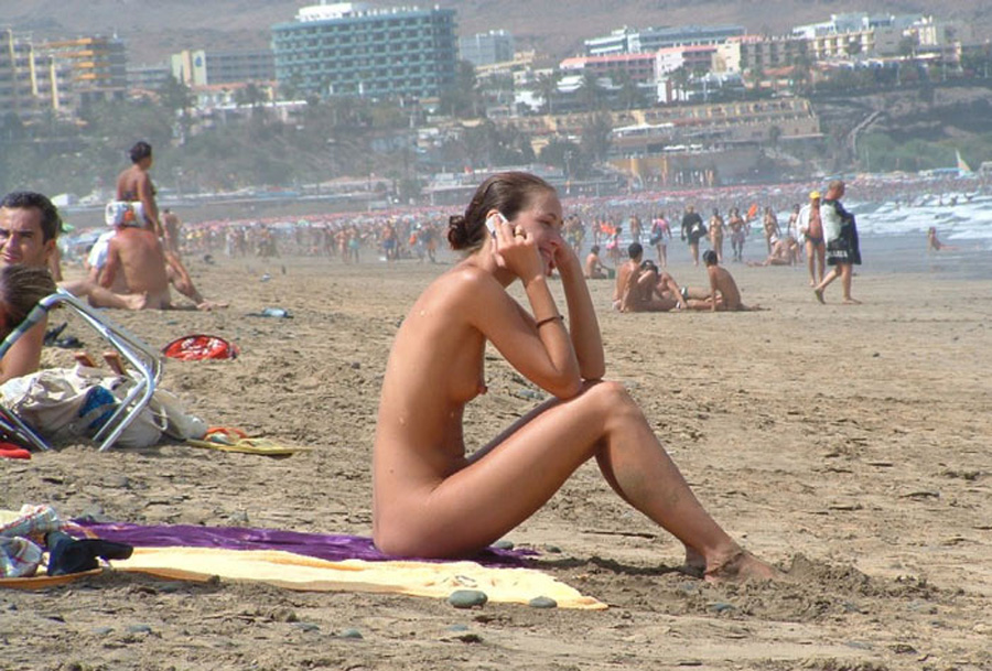 Index of /galleries/nudists_and_nude/russian_nudists_beach 