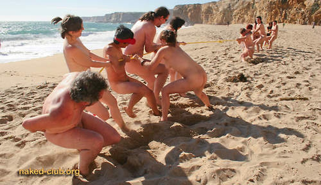 https://www.nudismlife.com/galleries/nudists_and_nude/socalyoungnaturist/socal_young_naturist_0079.jpg